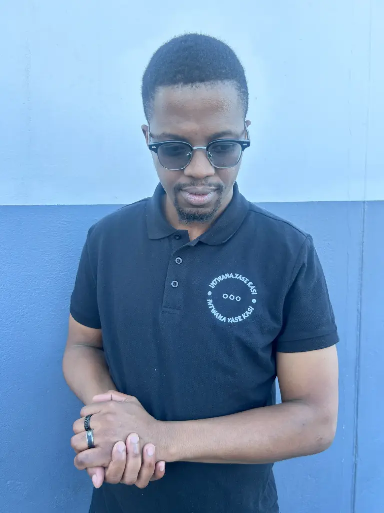 IYK Black Classic Golf Shirt