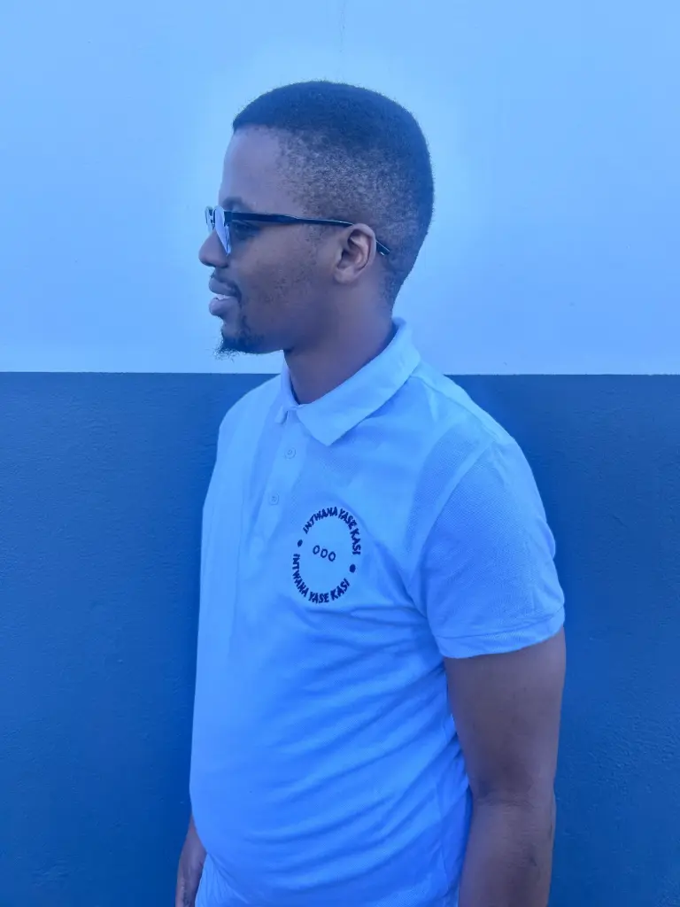 IYK White Classic Golf Shirt